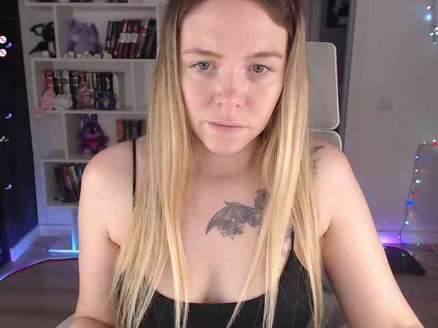 EmmaBryan webcam