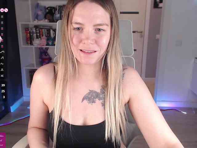 EmmaBryan webcam