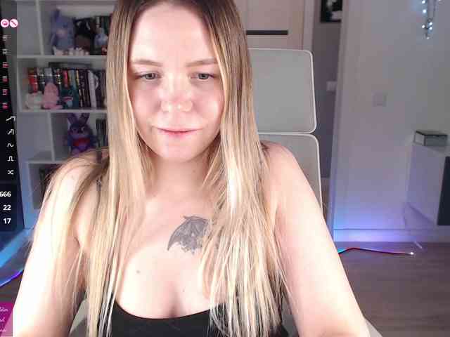 EmmaBryan webcam