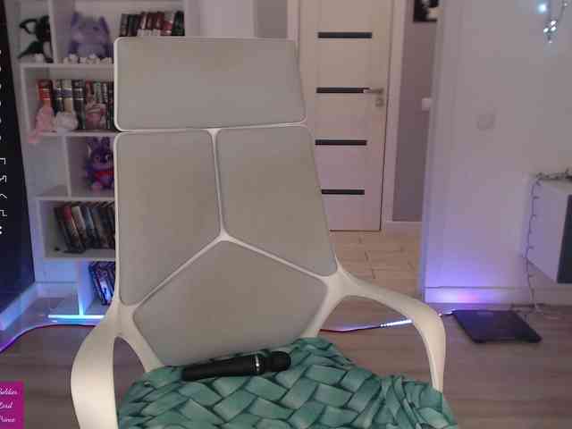 EmmaBryan webcam