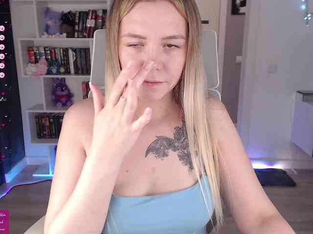 EmmaBryan webcam