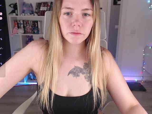 EmmaBryan webcam