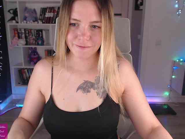 EmmaBryan webcam
