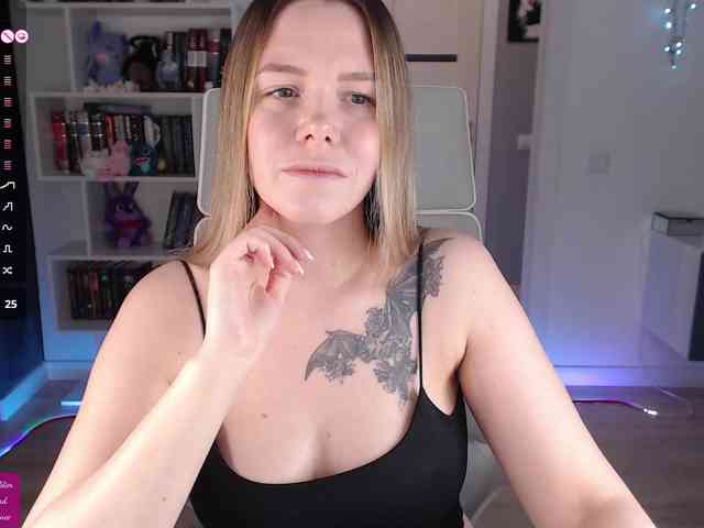 EmmaBryan webcam
