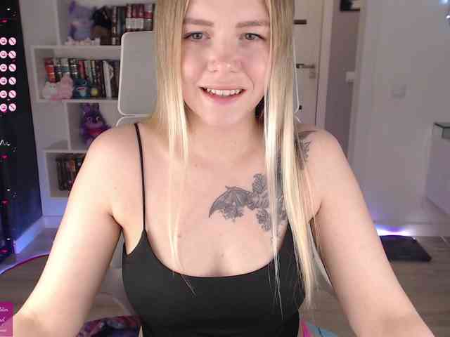 EmmaBryan webcam