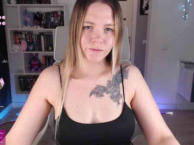 EmmaBryan webcam