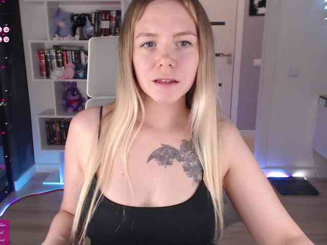 EmmaBryan webcam