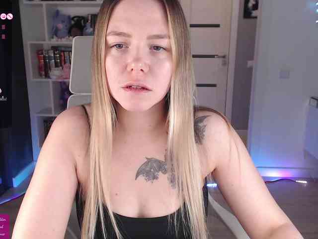 EmmaBryan webcam