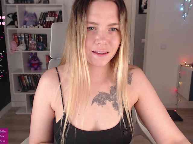 EmmaBryan webcam