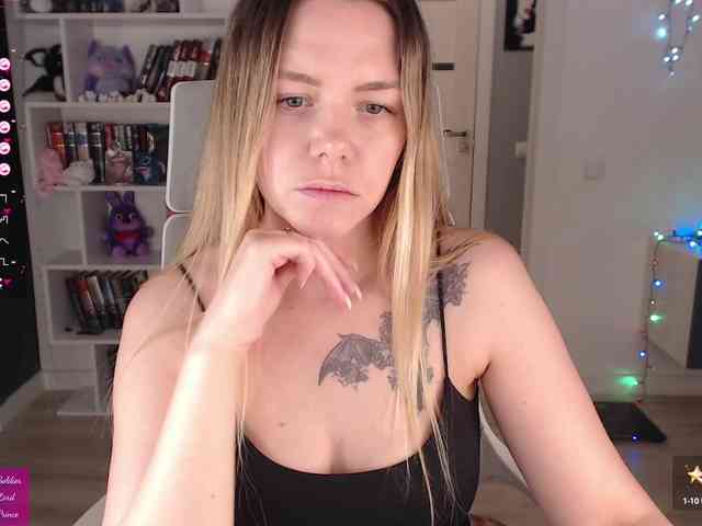 EmmaBryan webcam