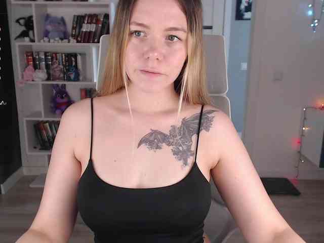 EmmaBryan webcam