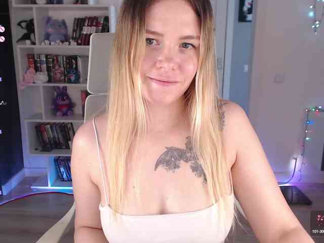 EmmaBryan webcam