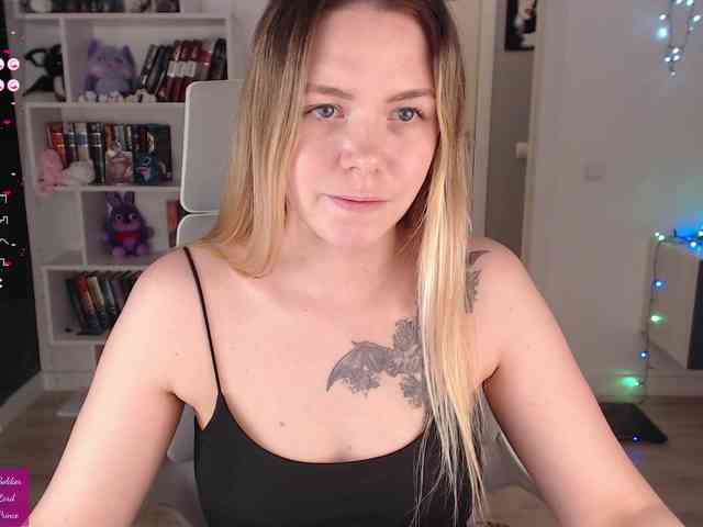 EmmaBryan webcam