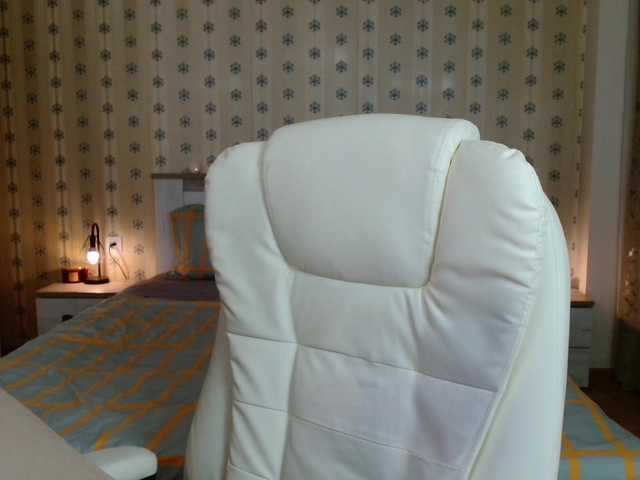 Leslie-Secret's BongaCams show and profile