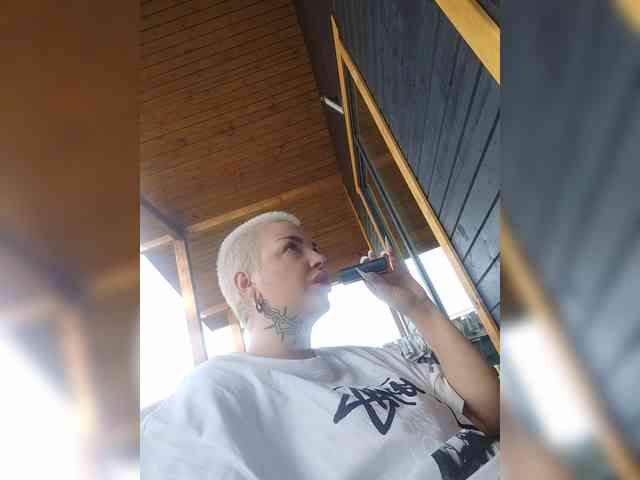 alex_is webcam