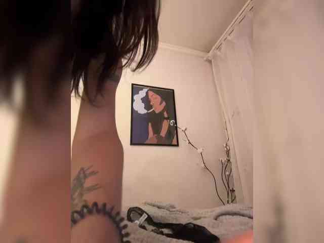 SHAWTY420 webcam