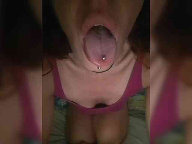 CurlyHanna webcam