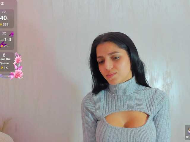 sarabecker Live Cam on BongaCams