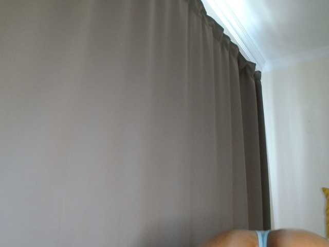 RedMiss's BongaCams show and profile