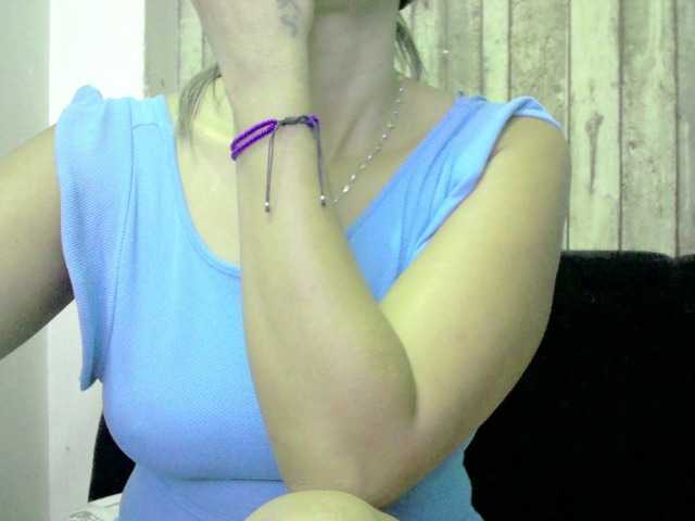 Celestee-1's BongaCams show and profile