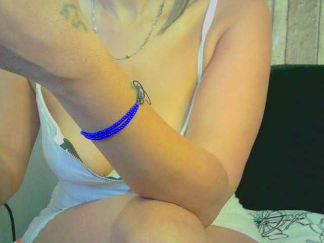 Celestee-1's BongaCams show and profile