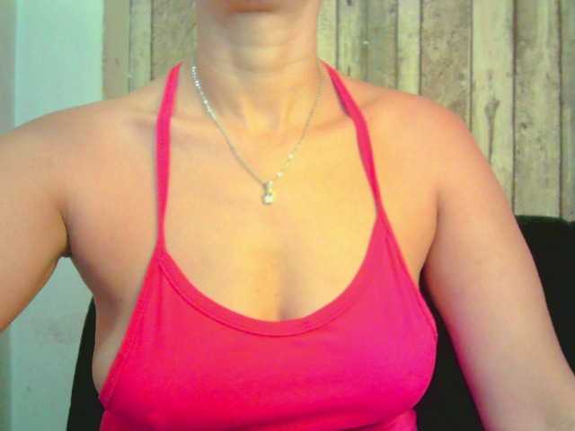 Celestee-1's BongaCams show and profile