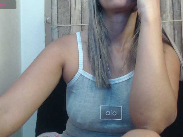 Celestee-1's BongaCams show and profile