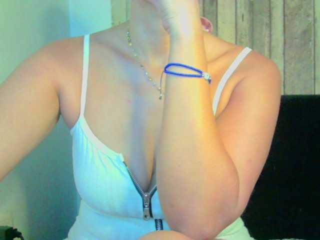 Celestee-1 Live Cam on BongaCams