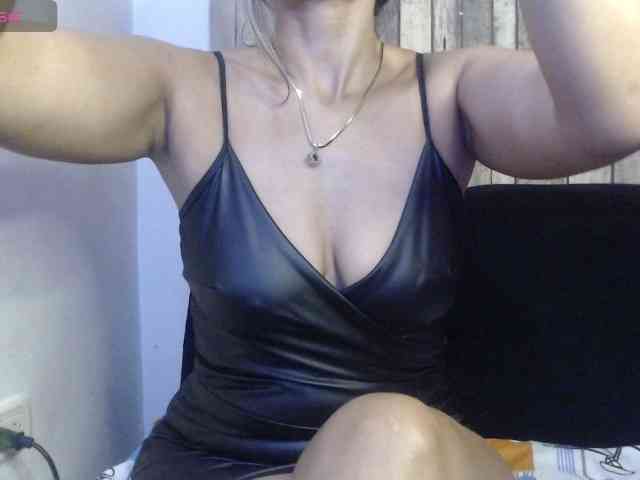 Celestee-1's webcam live show