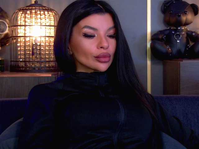 EleniaDevons's BongaCams show and profile