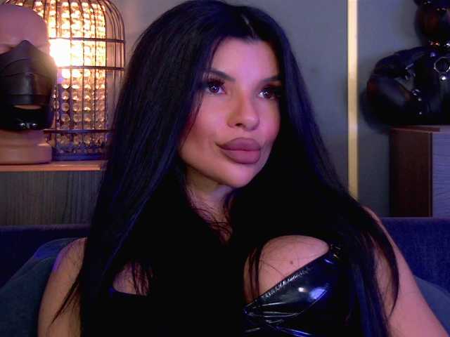 EleniaDevons's BongaCams show and profile