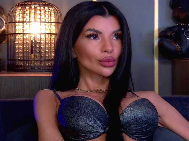 EleniaDevons's BongaCams show and profile