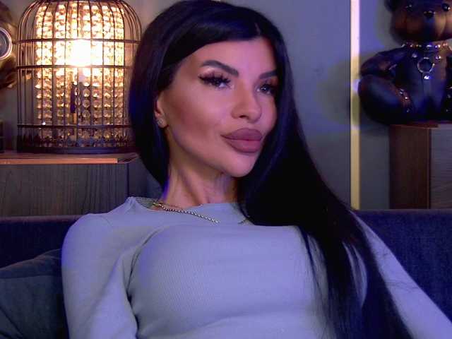 EleniaDevons's BongaCams show and profile