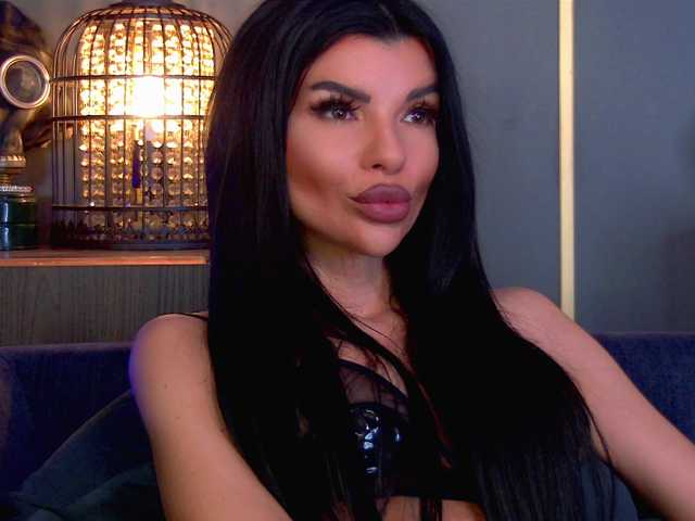 EleniaDevons's BongaCams show and profile