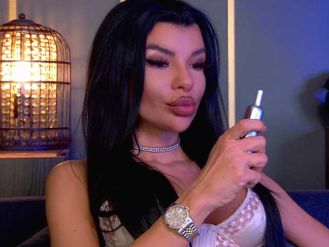 EleniaDevons's BongaCams show and profile