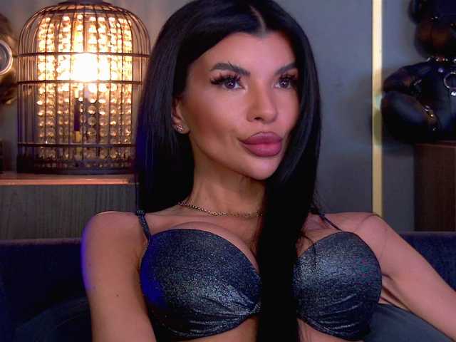 EleniaDevons's BongaCams show and profile