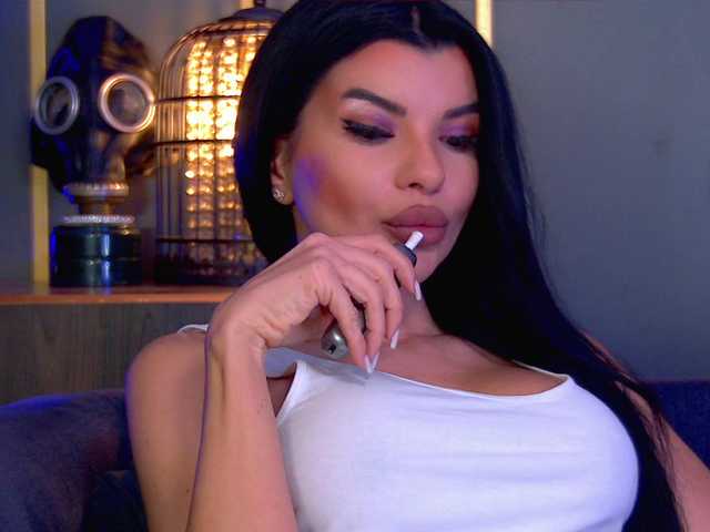 EleniaDevons's BongaCams show and profile