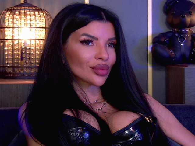 EleniaDevons's BongaCams show and profile