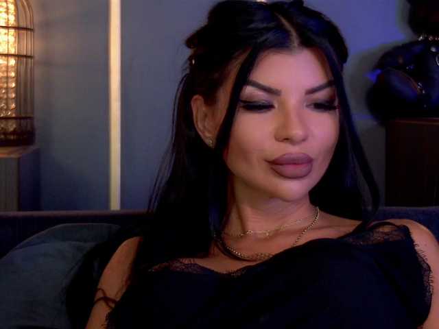 Sex chat gratuit in direct cu EleniaDevons pe BongaCams