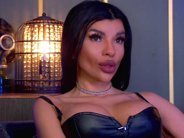 EleniaDevons's BongaCams show and profile