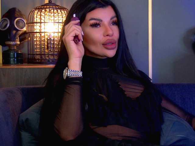 EleniaDevons's BongaCams show and profile