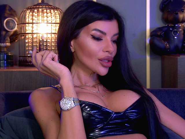 EleniaDevons's BongaCams show and profile