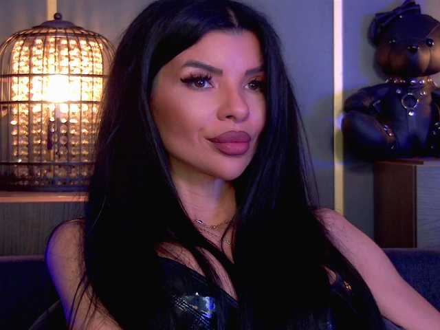 EleniaDevons's BongaCams show and profile