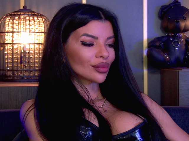 EleniaDevons's BongaCams show and profile