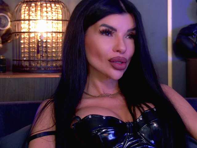 EleniaDevons's BongaCams show and profile