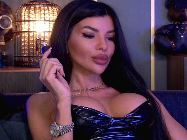 EleniaDevons's BongaCams show and profile