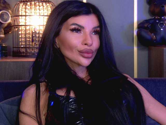 EleniaDevons's BongaCams show and profile