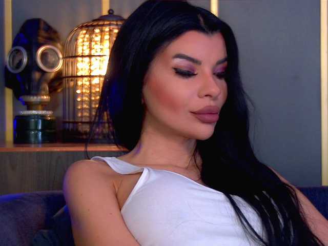 EleniaDevons's BongaCams show and profile