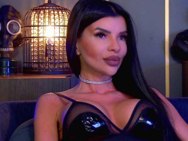 EleniaDevons's BongaCams show and profile