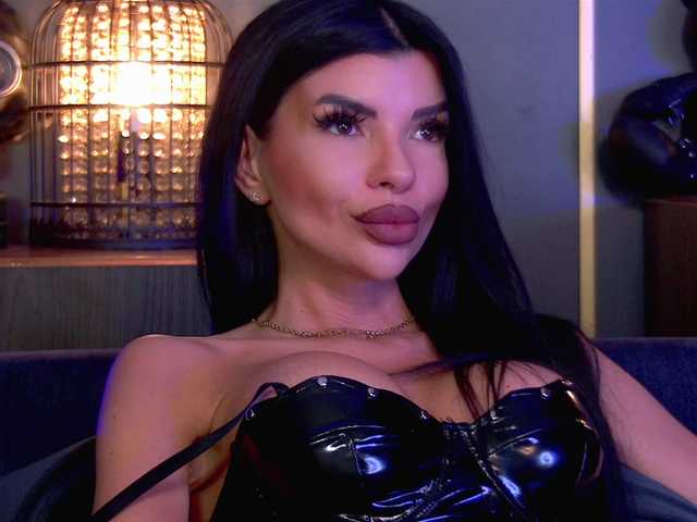 EleniaDevons's BongaCams show and profile